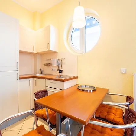 Apartman Mirow, *